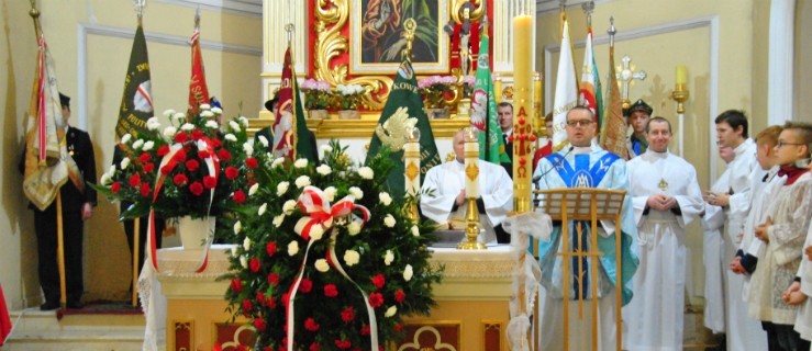 Delegacje złożyły wieńce w miejscach Pamięci Narodowej - Zdjęcie główne