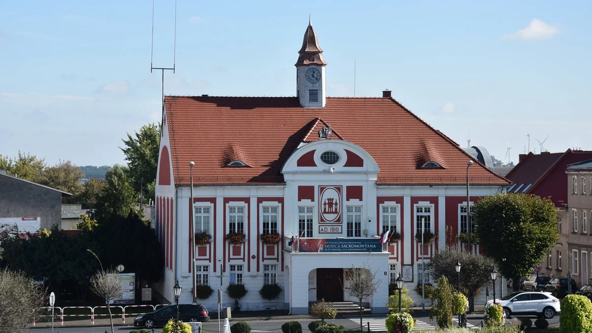 Poszukiwani kandydaci na dwóch dyrektorów "oświatowych" w gminie Gostyń. Burmistrz ogłosił konkurs - Zdjęcie główne