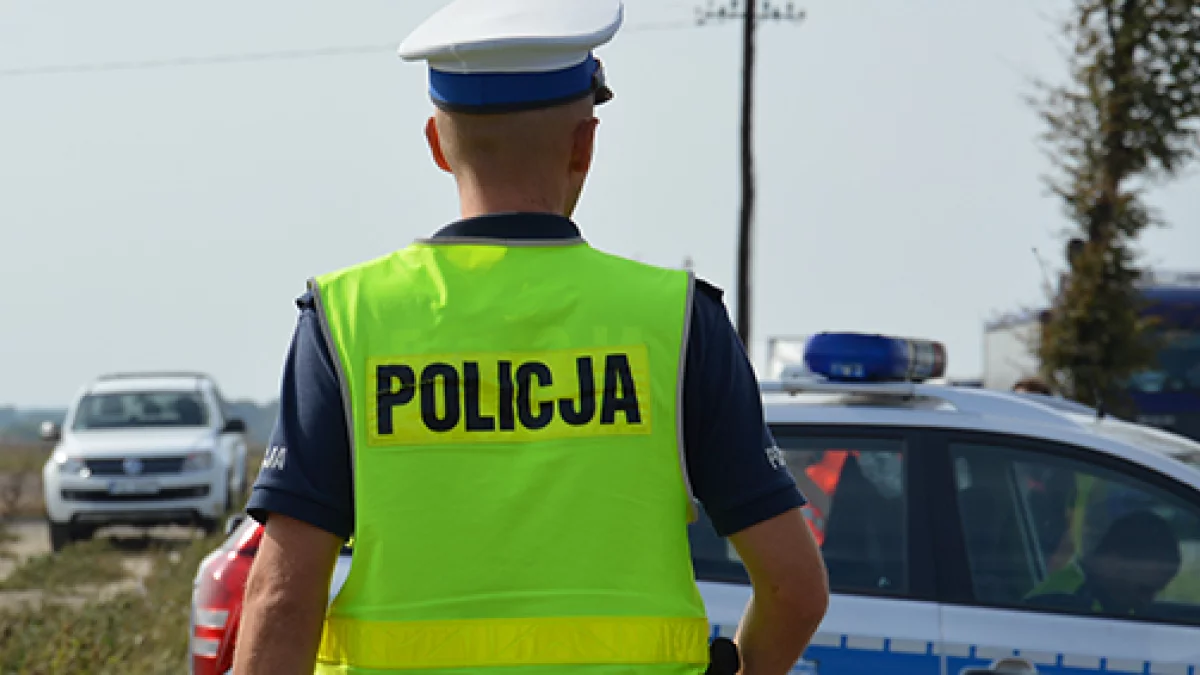 74-latek wymusił pierwszeństwo na skrzyżowaniu. Za spowodowanie kolizji dostał spory mandat