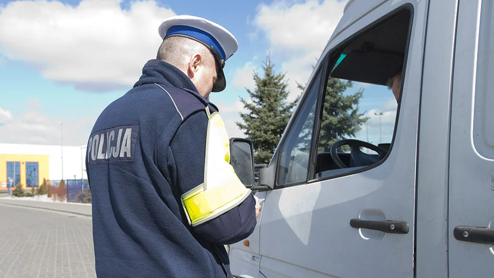 Zapłacili jak za zboże. Podwyżkę stawek grzywny odczuli już kierowcy. Gostyńscy policjanci czuwają - Zdjęcie główne