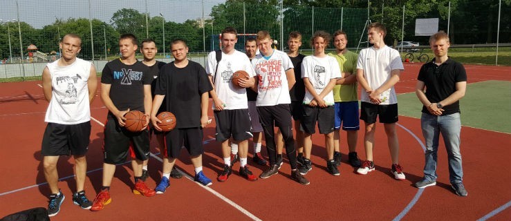 Streetball na "wałach". Elite cieszyło się ze zwycięstwa - Zdjęcie główne