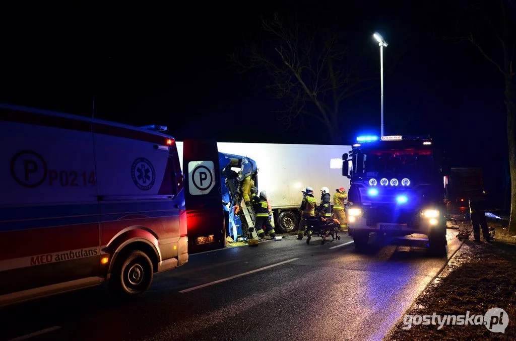 Borek Wlkp. Poważny wypadek w Koszkowie, na drodze wojewódzkiej