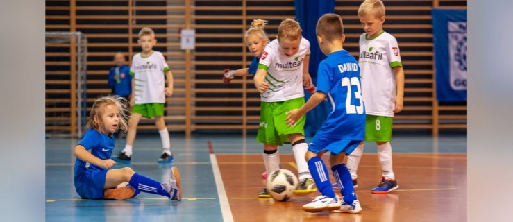 Przeżywali zarówno mali piłkarze, jak i rodzice. Dzieciaki miały sporo frajdy - Zdjęcie główne