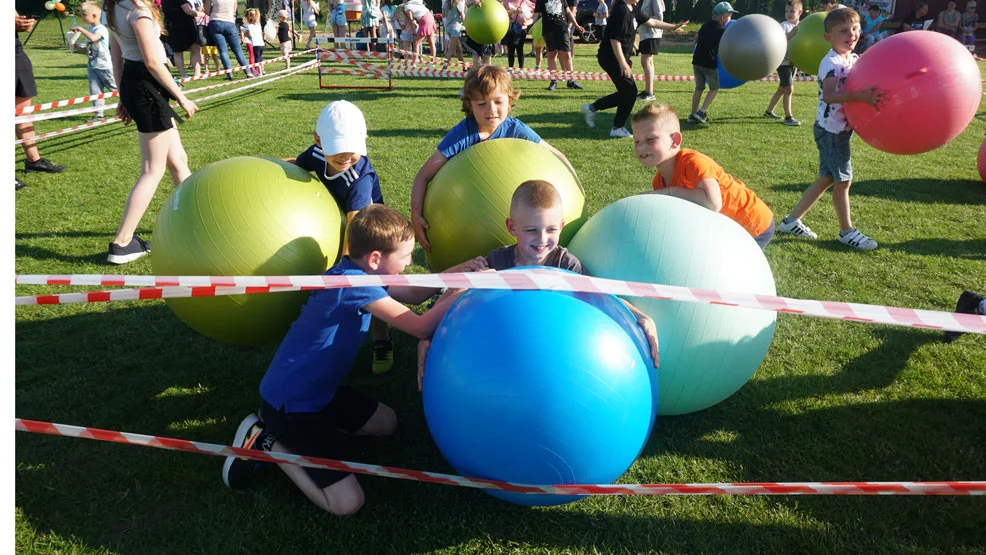 Bardzo sportowy Dzień Dziecka w Pogorzeli. Wspólna impreza ośrodka kultury i klubu sportowego - Zdjęcie główne