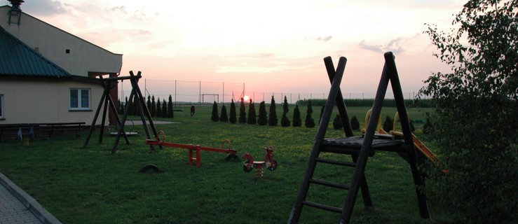 Dwa place zabaw, bo długa wioska? - Zdjęcie główne