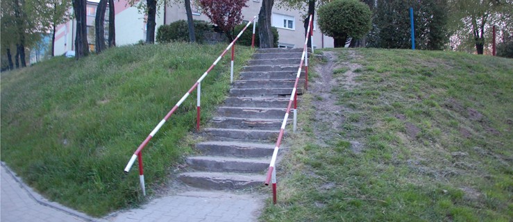 Chodnik i schody doczekały się remontu - Zdjęcie główne