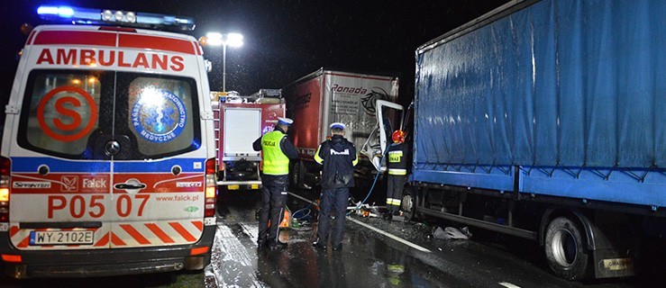 Kraksa dwóch TIR-ów na drodze wojewódzkiej - Zdjęcie główne