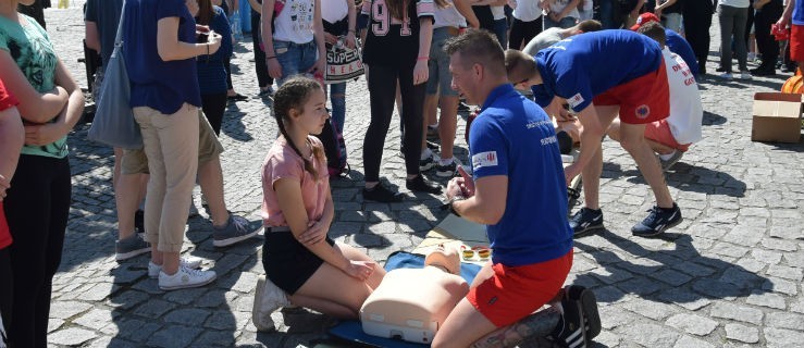 Biją rekord w pierwszej pomocy. Przyjdź - weź udział! - Zdjęcie główne