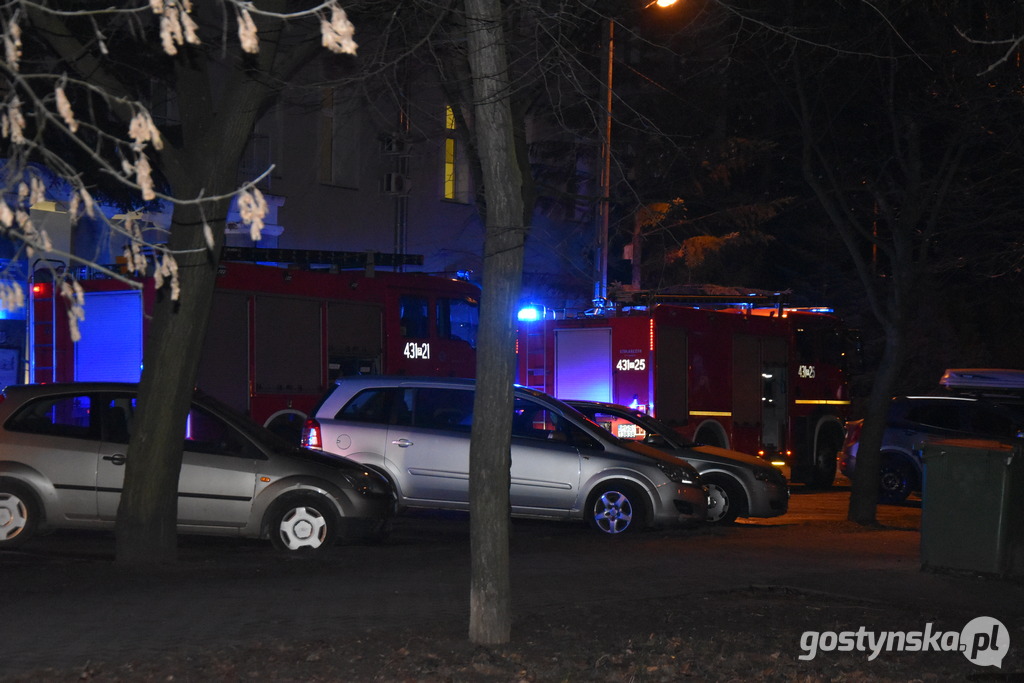 Gostyńska straż pożarna i policja zostali wezwani przed północą do gostyńskiego szpitala. Na oddziale chorób wewnętrznych wybuchł pożar. Dlaczego?