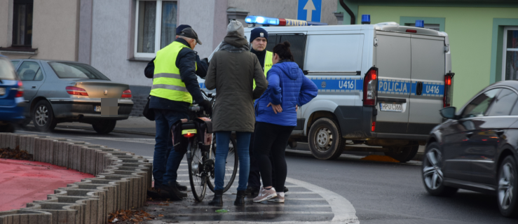 Potrącenie rowerzysty na rondzie [AKTUALIZACJA] - Zdjęcie główne