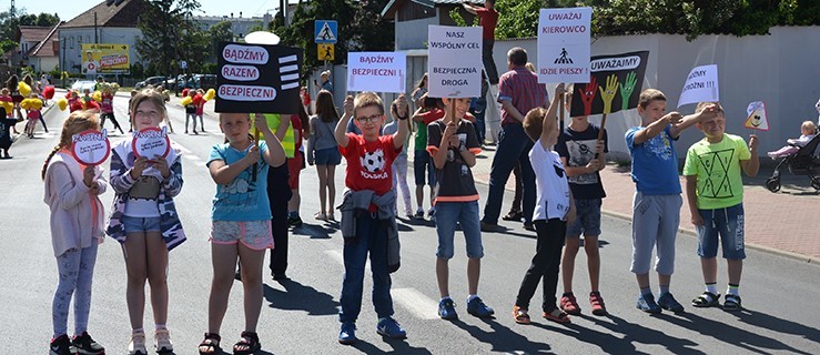 Kierowco! Też bywasz pieszym. Zwolnij! - wołały dziś dzieci [FILM] - Zdjęcie główne