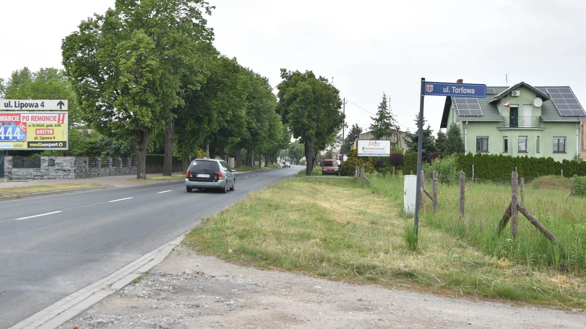 "Boję się, że jak kierowca zabije nam dziecko, to od razu powstaną te "pasy"". Rodzice z ul. Torfowej w Gostyniu apelują - Zdjęcie główne