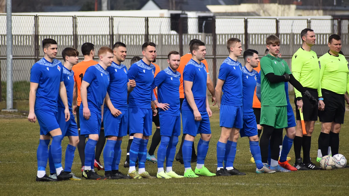 Piast Poniec powalczył z liderem piątej ligi - Zdjęcie główne