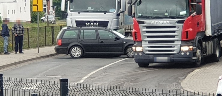 Nie zauważył volkswagena na równoległym pasie - Zdjęcie główne