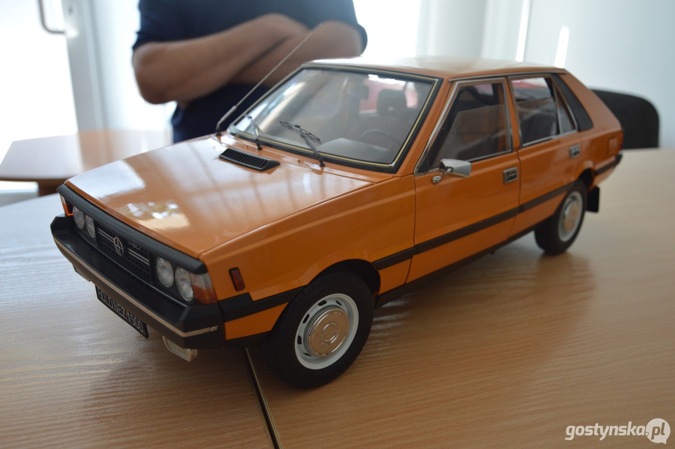 Polonez był produkowany ponad 20 lat (1978-2002). Powstało kilka wersji nadwozia, ale najbardziej popularna z nich to tzw. „Borewicz”. Nazwę przejęto od nazwiska bohatera niezapomnianego polskiego filmu kryminalnego „07 zgłoś się”. Taki samochód posiadał Grzegorz Rybacki.