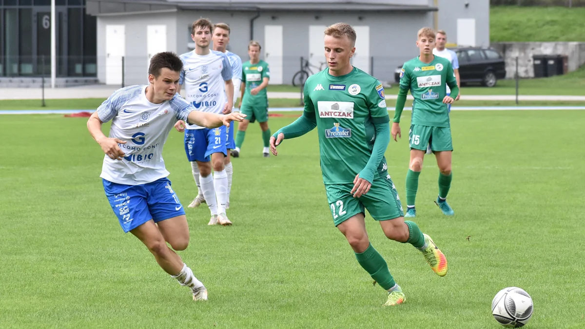 Kania Gostyń zremisowała z rezerwami KKS-u 1925 Kalisz - Zdjęcie główne