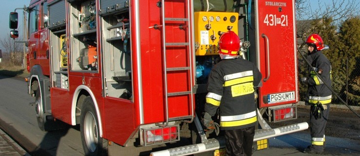 Strażacy wybili szybę, aby ratować życie kobiety - Zdjęcie główne