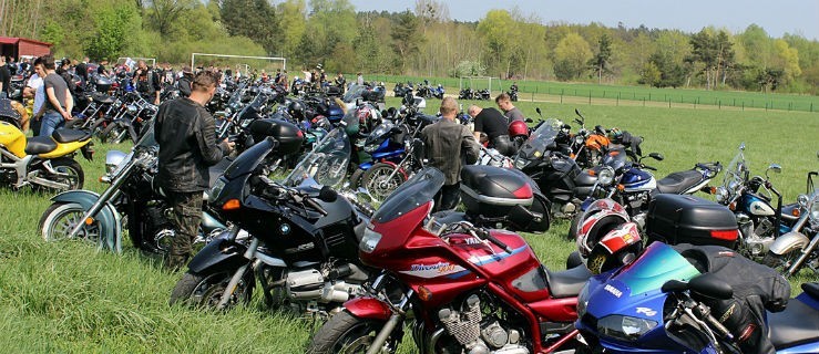 1000 motocykli zajechało przed pub - Zdjęcie główne