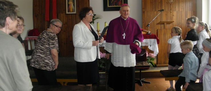 Biskup odwiedził parafię - Zdjęcie główne