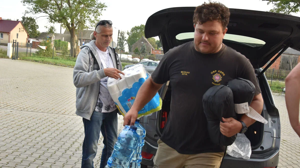 „Sytuacja jest ciężka. Jesteśmy bezradni. Prosimy, pomóżcie!”. Do akcji pomocy powodzianom w gostyńskim dołączyły lokalne firmy - Zdjęcie główne