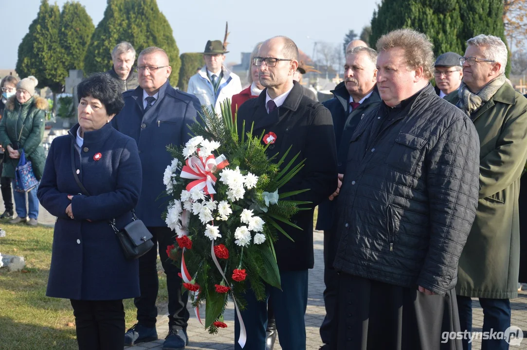 Krobia. Na zakończenie obchodów 103. rocznicy odzyskania przez Polskę niepodległości przed pomnikiem Powstańców Wielkopolskich padły bardzo znamienne słowo; że "najwyższe cele osiągaliśmy tylko wówczas, gdy jednoczyła nas wspólna sprawa"