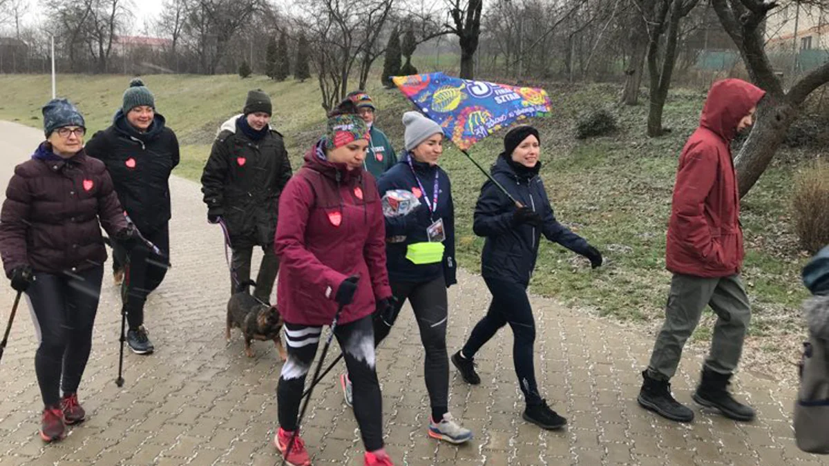 Druga sztafeta Aktywne Nordic Walking Gostyń. Dla WOŚP warto wstać z kanapy! - Zdjęcie główne