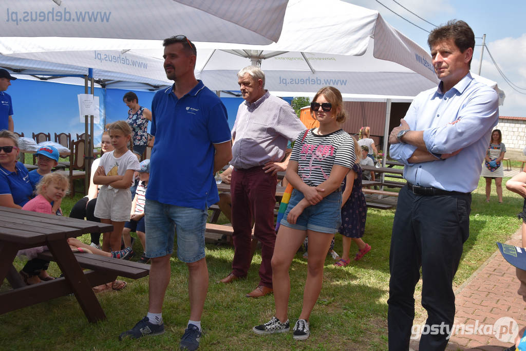 W Krajewicach (gm. Gostyń) na placu zabaw stanął ogromny statek