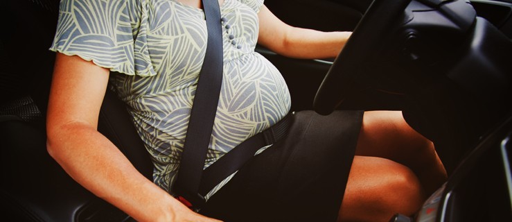 Kobieta w ciąży zasłabła za kierownicą - Zdjęcie główne