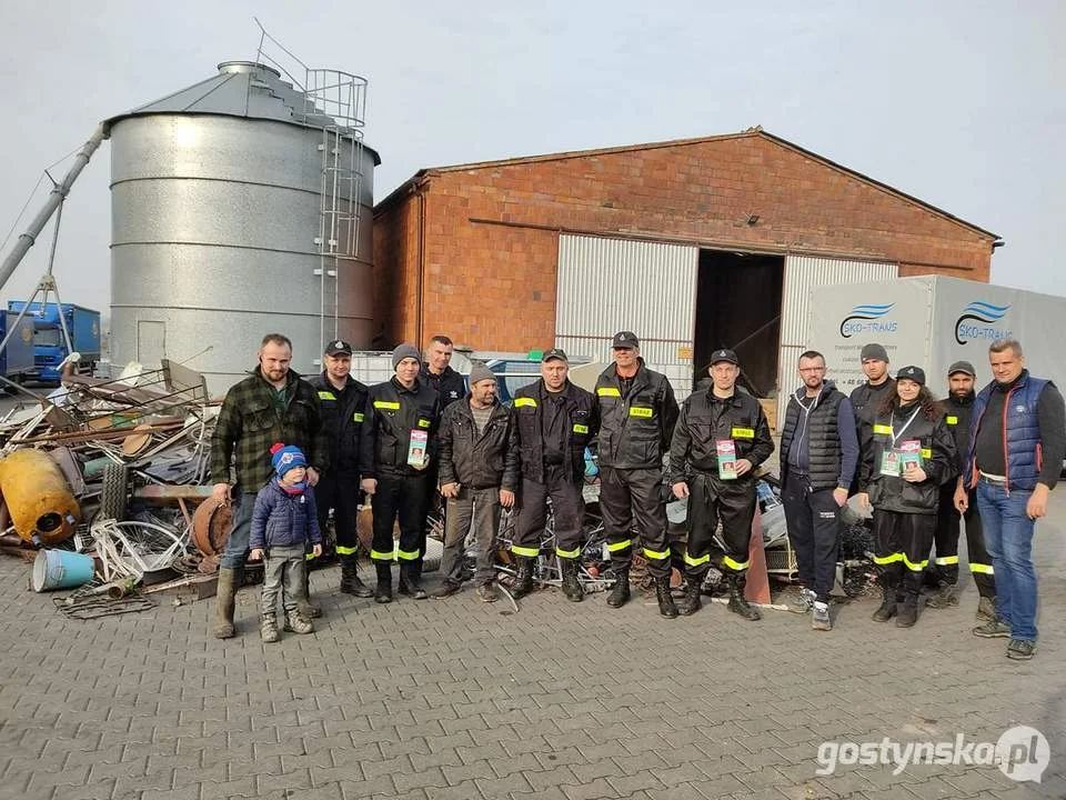 Gostyń. Druhowie z OSP Kunowo zorganizowali w sobotę zbiórkę złomu dla Zuzi chorej na SMA 