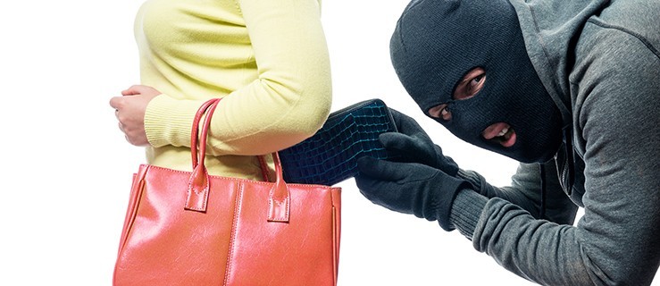 W biały dzień w zuchwały sposób okradł 85-letnią kobietę - Zdjęcie główne