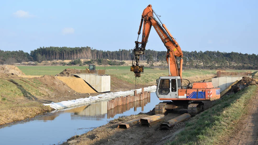 Budują drugi most w Kunowie.  Wiemy, kiedy nastąpi zakończenie budowy ścieżki rowerowej  - Zdjęcie główne