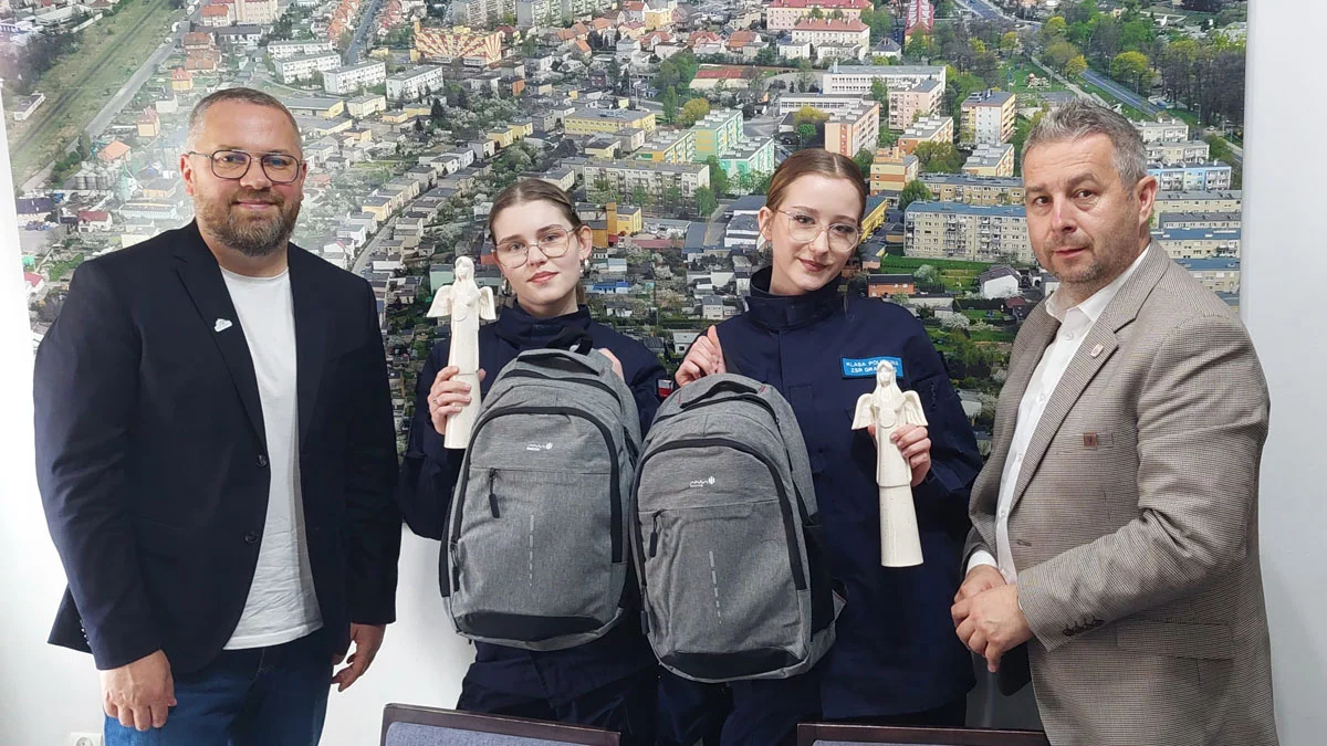 Czy warto pomagać? Nastolatki nagrodzone za niezwykłą postawę