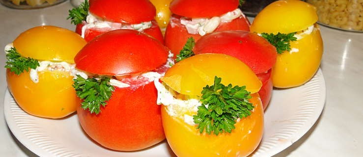 Pomidory faszerowane makaronem - Zdjęcie główne