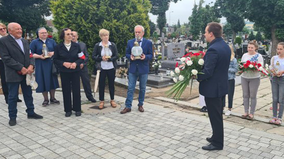 Na cmentarzu spotkali się kombatanci, rodziny ofiar i władze gminy. Uczcili pamięć żołnierzy „Czarnego Legionu” - Zdjęcie główne