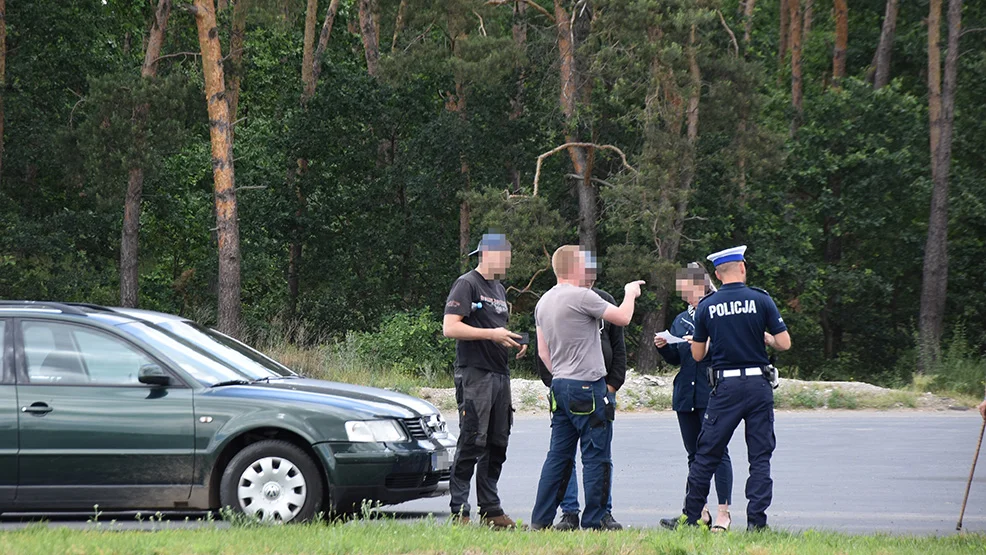 Zderzyły się dwa auta. Ucierpiała pasażerka. Jest w szpitalu - Zdjęcie główne