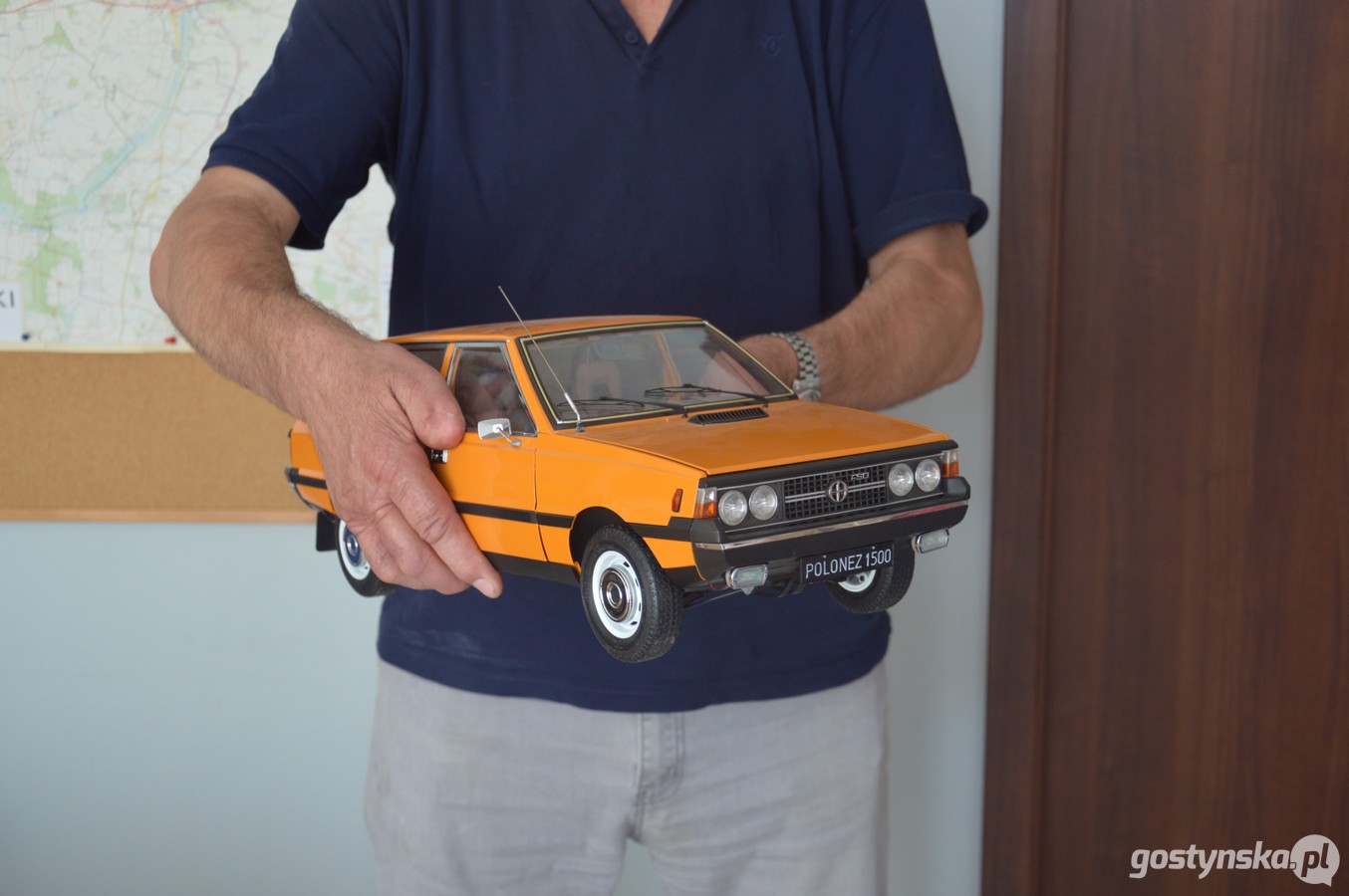 Polonez był produkowany ponad 20 lat (1978-2002). Powstało kilka wersji nadwozia, ale najbardziej popularna z nich to tzw. „Borewicz”. Nazwę przejęto od nazwiska bohatera niezapomnianego polskiego filmu kryminalnego „07 zgłoś się”. Taki samochód posiadał Grzegorz Rybacki.