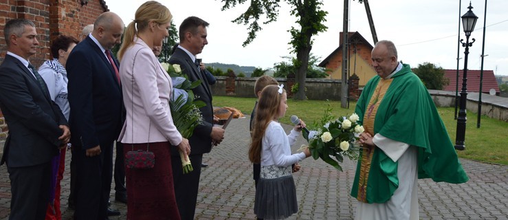 Być ubogim księdzem, który zna każdego ze swoich parafian - Zdjęcie główne