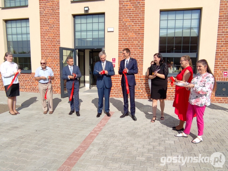 Krobskie Centrum Usług Społecznych powstało "na gruzach" starej gazowni. Nadanie nowej funkcjonalności budynkowi jest jednym z elementów rewitalizacji przestrzeni miejskiej Krobi.