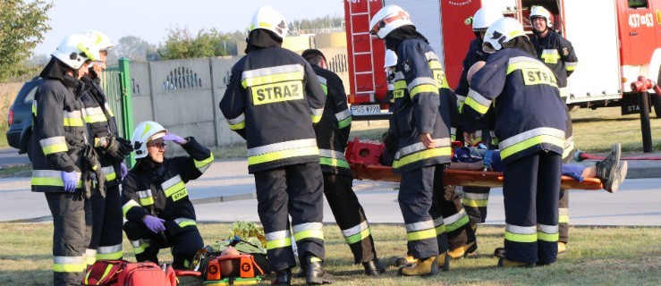 Dwie osoby poszkodowane w pożarze zakładu produkcyjnego - Zdjęcie główne