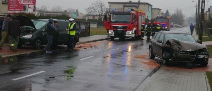 Alfą Romeo w Forda. Kierowcy w szpitalu - Zdjęcie główne