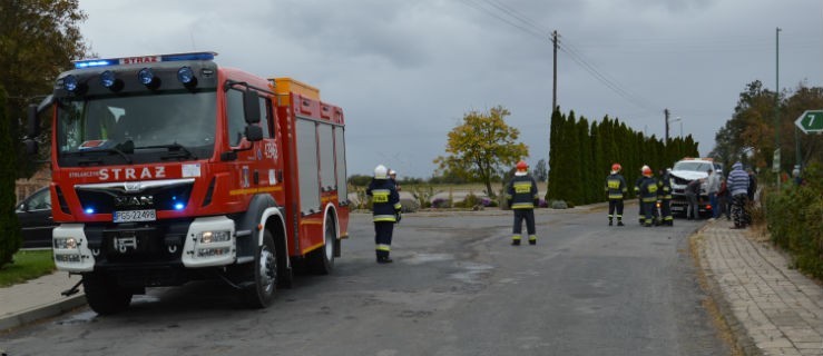 Czołowe zderzenie koło cmentarza - Zdjęcie główne