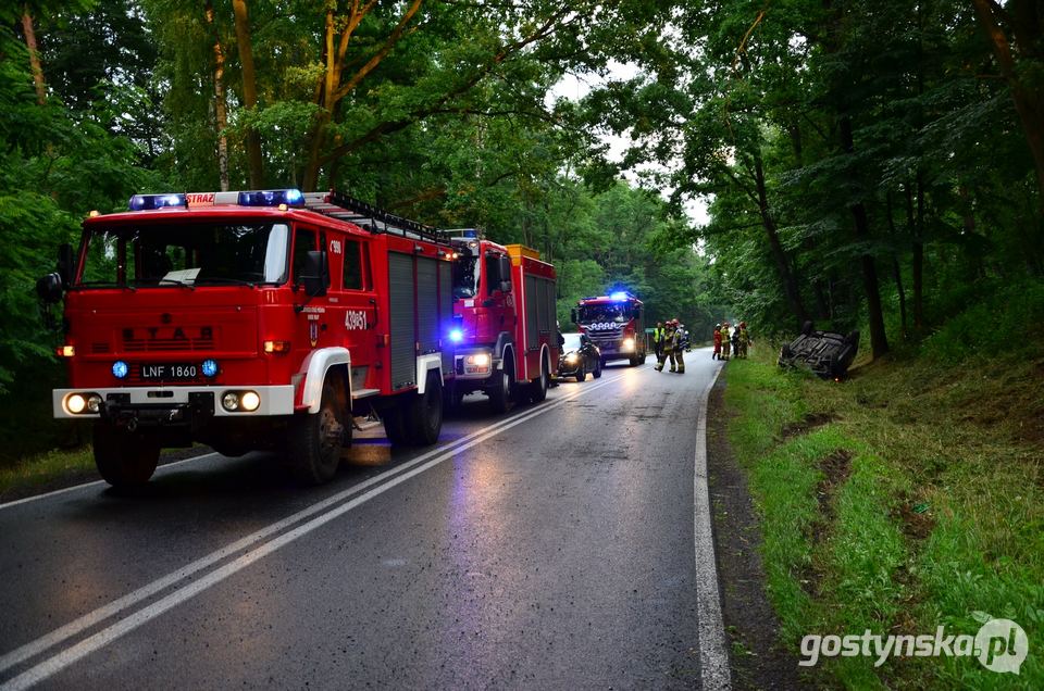 Borek Wlkp. W okolicy Studzianny kierująca samochodem marki Opel Astra nie dostosowała prędkości do warunków atmosferycznych, jakie panowały na szosie