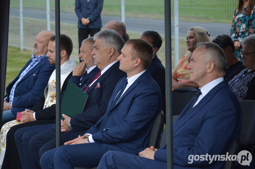 - Jestem bardzo szczęśliwy, że Sarbinowo zyskało tak nowoczesny i dobrze wyposażony obiekt, który bardzo upiększył naszą wioskę. (...) Możemy dziś cieszyć się powstałą tak długo wyczekiwaną przez mieszkańców świetlicą - mówił sołtys Grzegorz Bzdęga.