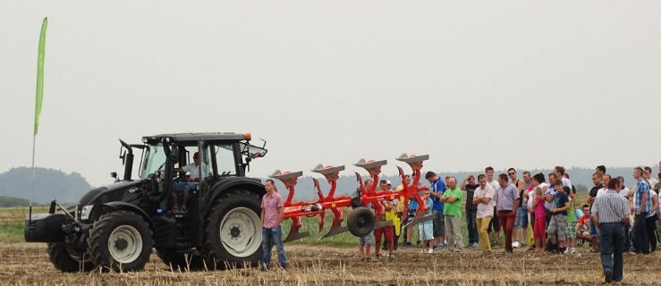 Kuhn i Valtra rządziły w Kuczynce - Zdjęcie główne