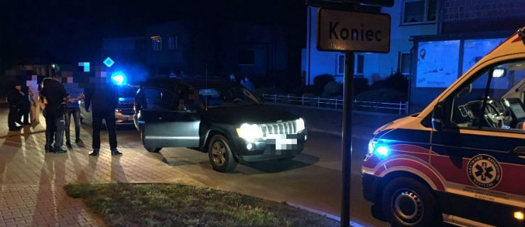 Przechodził na drugą stronę, gdy uderzył w niego samochód - Zdjęcie główne