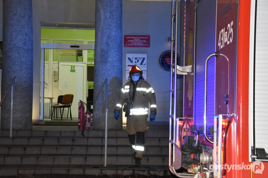 Gostyńska straż pożarna i policja zostali wezwani przed północą do gostyńskiego szpitala. Na oddziale chorób wewnętrznych wybuchł pożar. Dlaczego?