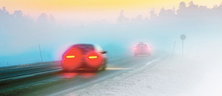 Uwaga! Fatalne warunki do jazdy. Mgła jak mleko - Zdjęcie główne