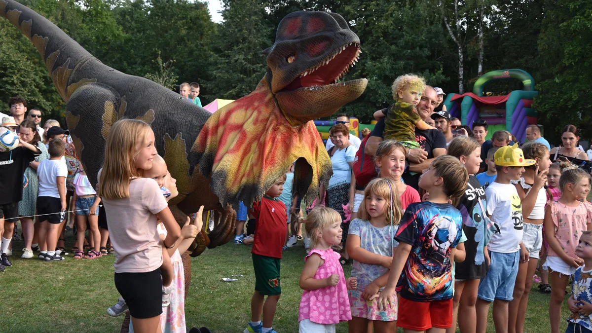 Czy "Dinuś" mógł uratować honor imprezy? Dzień Dinozaurów w Gostyniu fatalnie oceniany - Zdjęcie główne