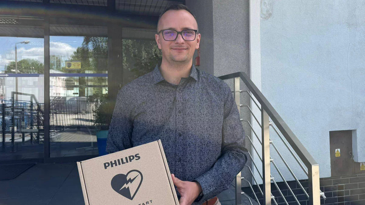 Bez wahania można użyć, kiedy na szali jest ludzkie życie. Mają swój defibrylator
