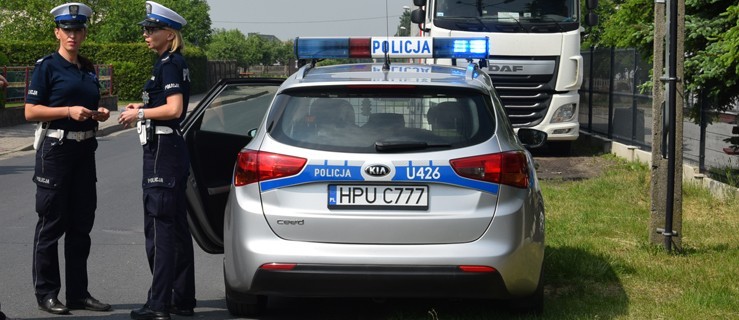 Wybierał się na pogrzeb teściowej. Ale w kajdankach trafił na policję - Zdjęcie główne